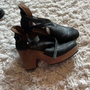 Free People clogs